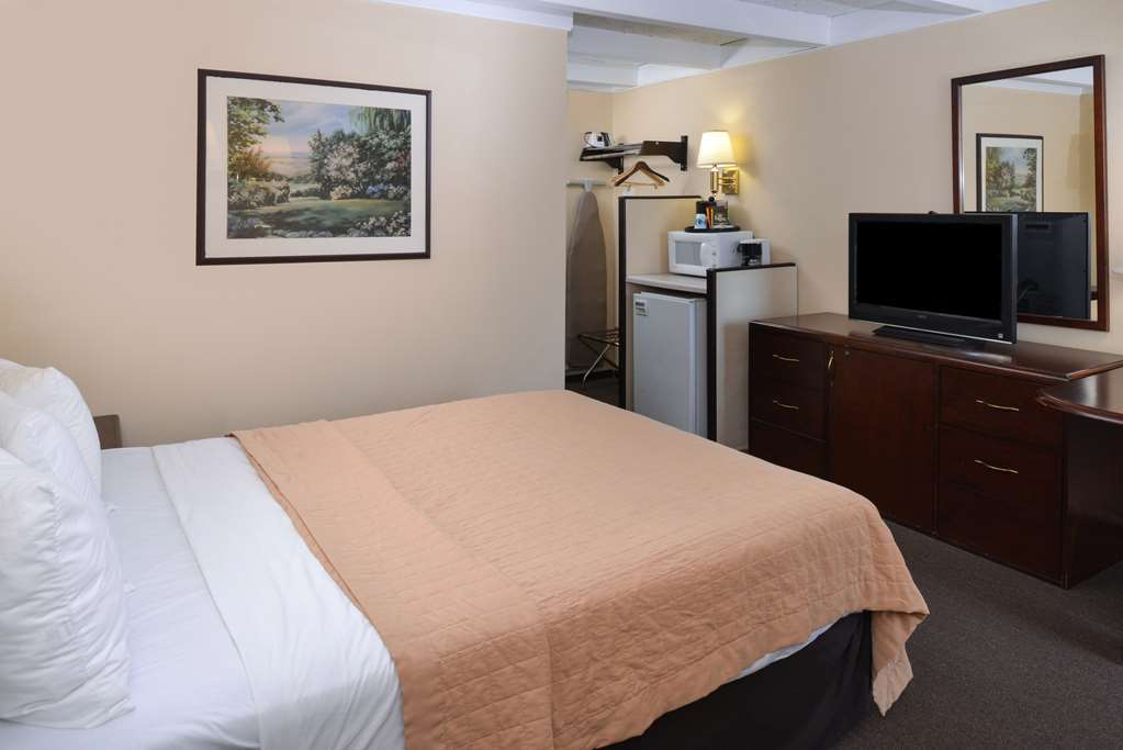Americas Best Value Inn - Campus View Eau Claire Kamer foto