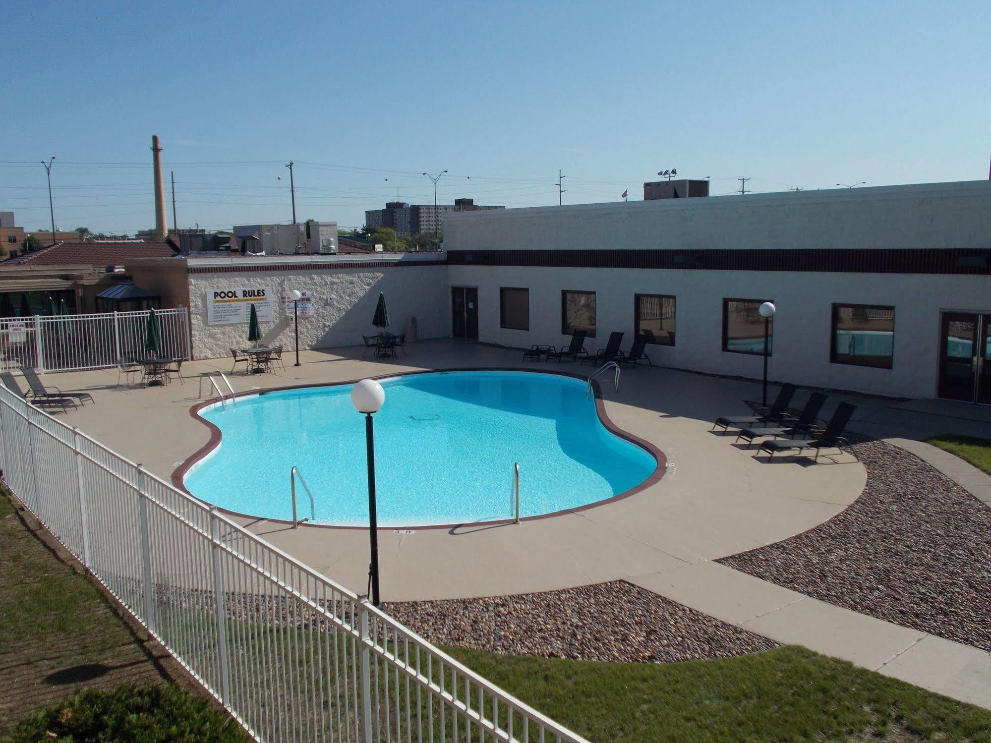 Americas Best Value Inn - Campus View Eau Claire Buitenkant foto